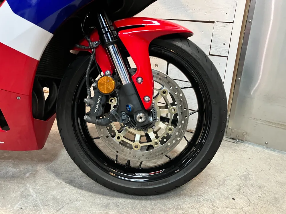 Honda CBR600RR 2020, red / blue / white, фото 20