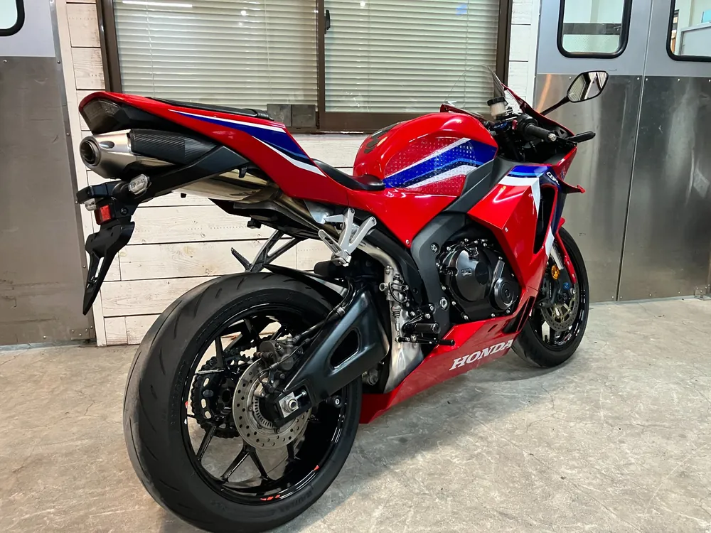 Honda CBR600RR 2020, red / blue / white, фото 6
