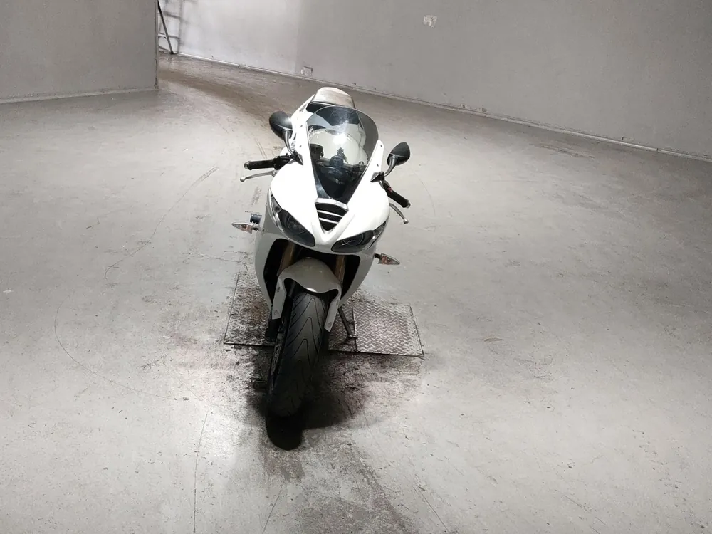 Triumph Daytona 675 2009, белый, фото 3