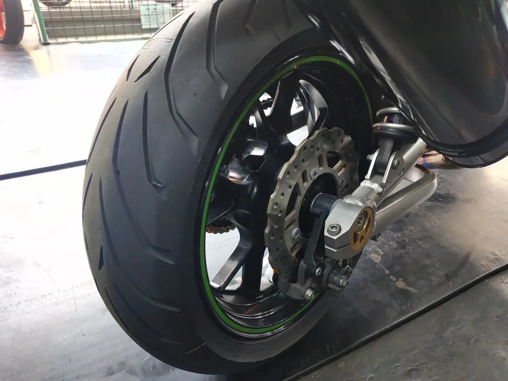Kawasaki ZRX1200DAEG 2011, green / black, фото 13