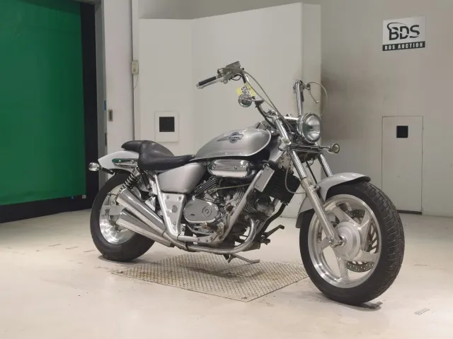 Honda V-Twin Magna 250, серебристый, фото 3