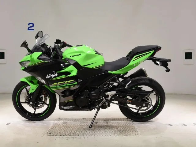 Kawasaki Ninja 400 2018, black | green, фото 2