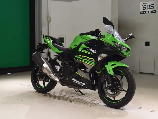 Kawasaki Ninja 400 2018, black | green, фото 3