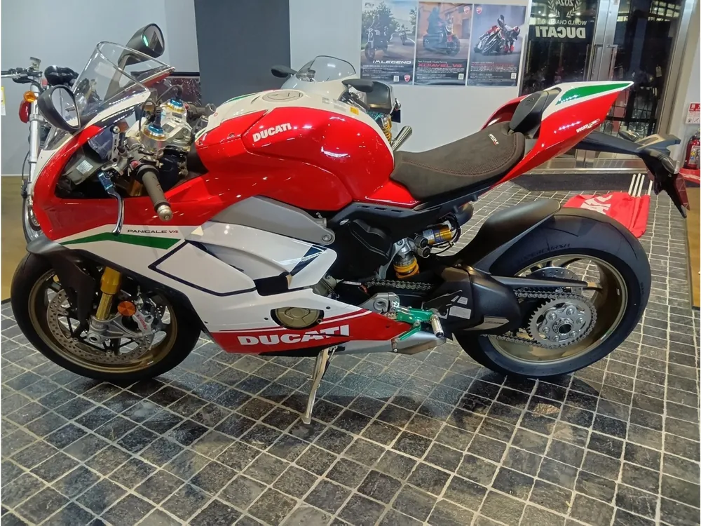 Ducati Paniga-Rev4S 2021, tricolor color, фото 2