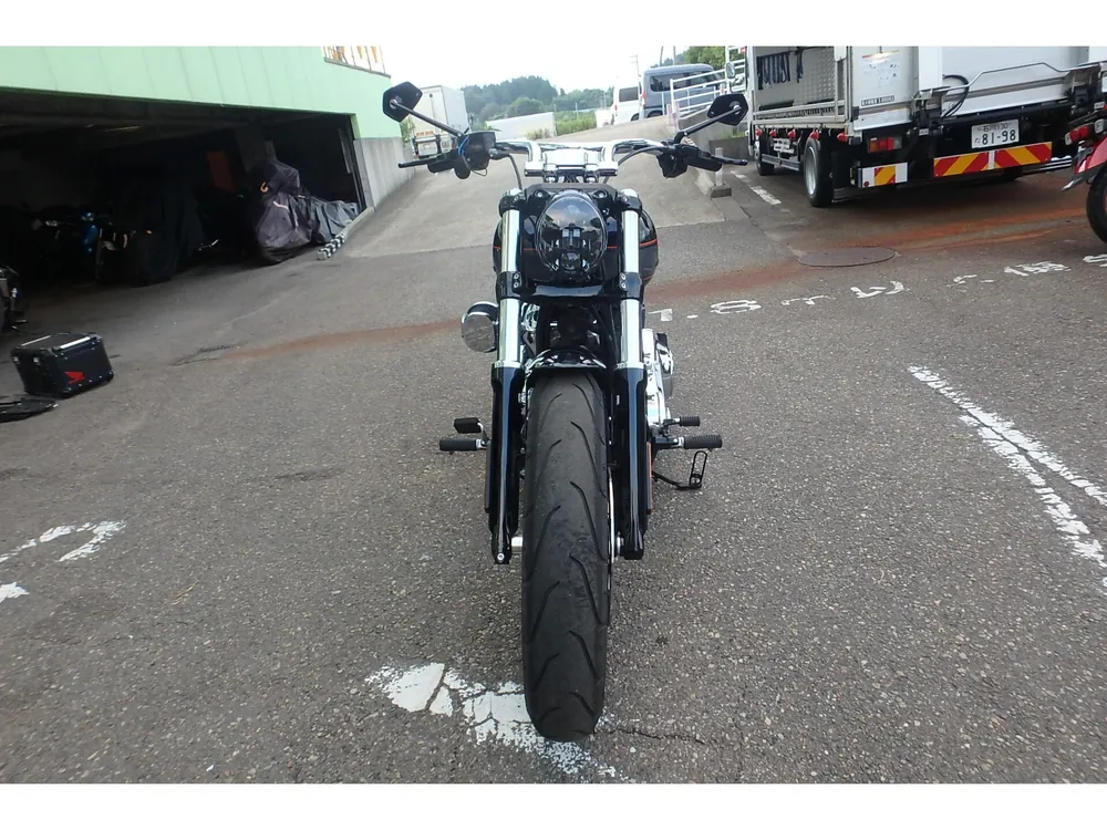 Harley-Davidson FXBR 2023, чёрный, фото 2
