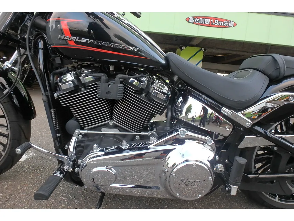 Harley-Davidson FXBR 2023, чёрный, фото 13