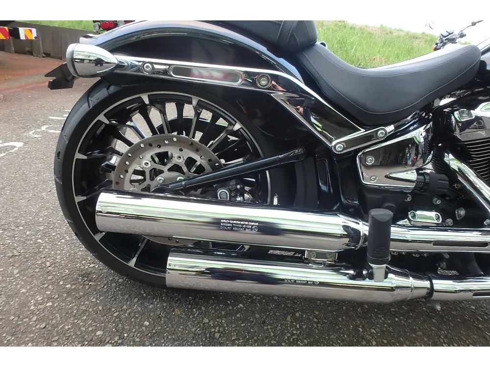 Harley-Davidson FXBR 2023, чёрный, фото 5