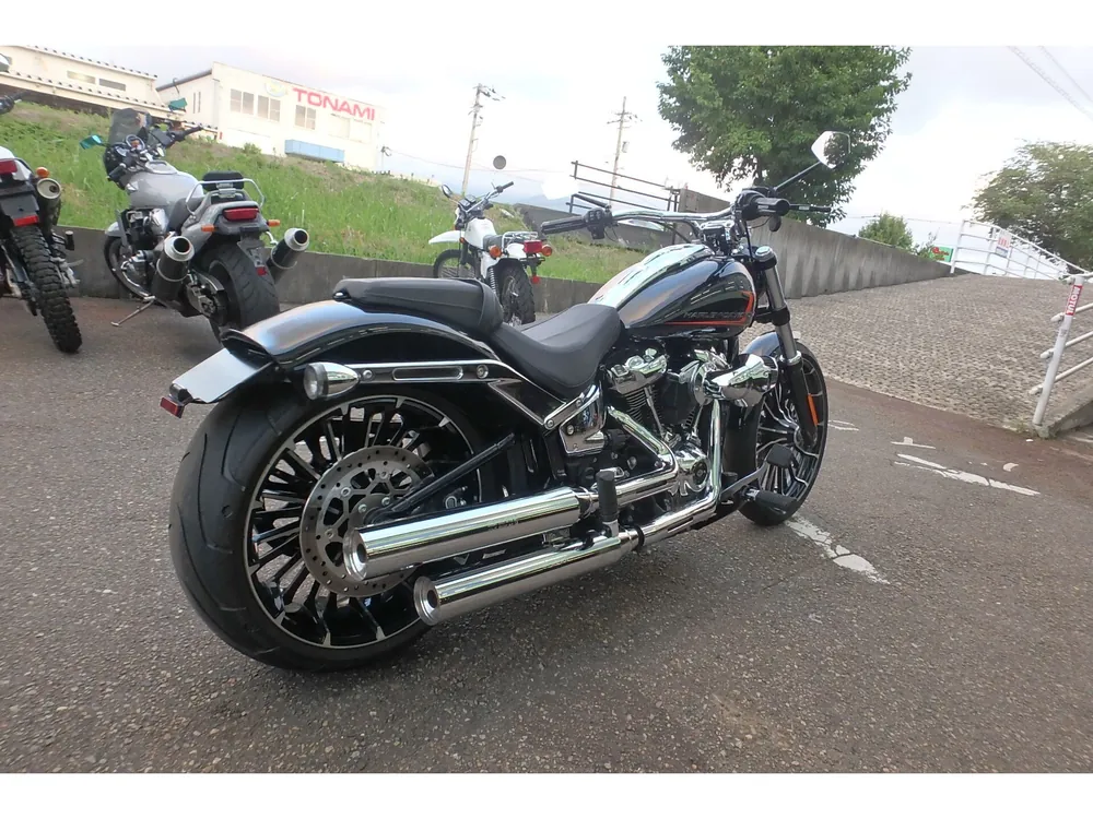 Harley-Davidson FXBR 2023, чёрный, фото 6