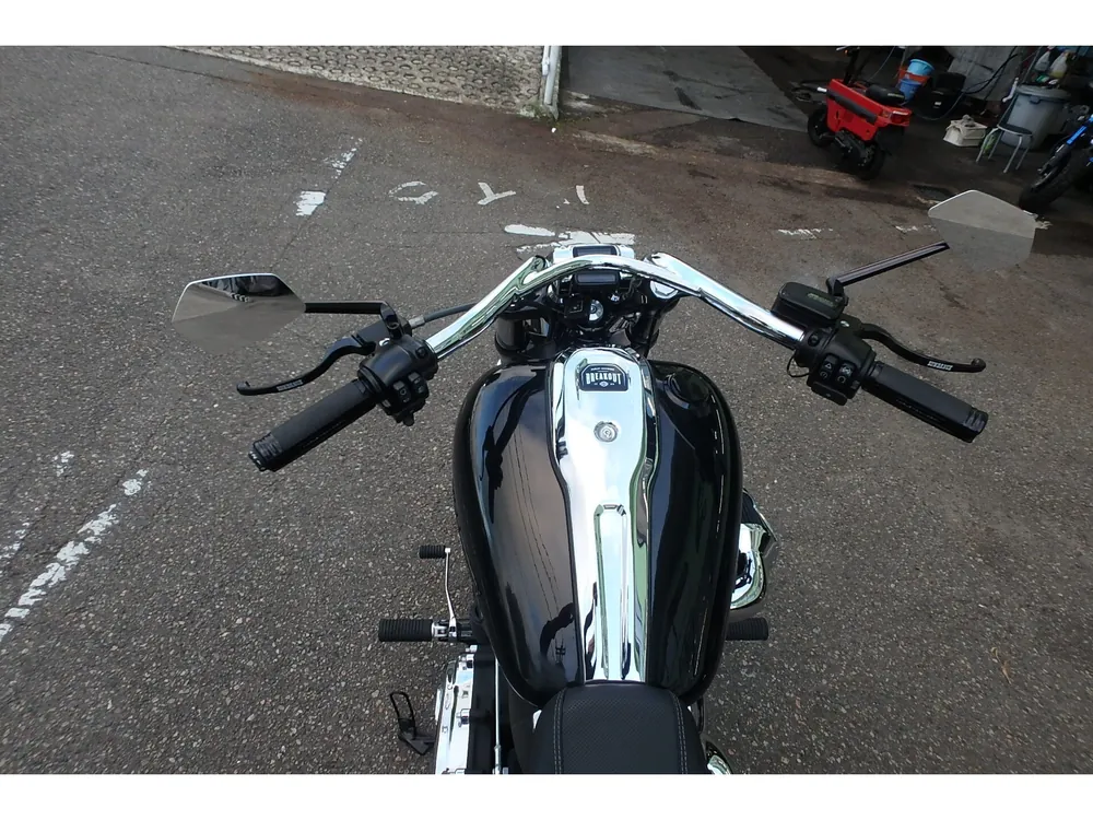 Harley-Davidson FXBR 2023, чёрный, фото 9