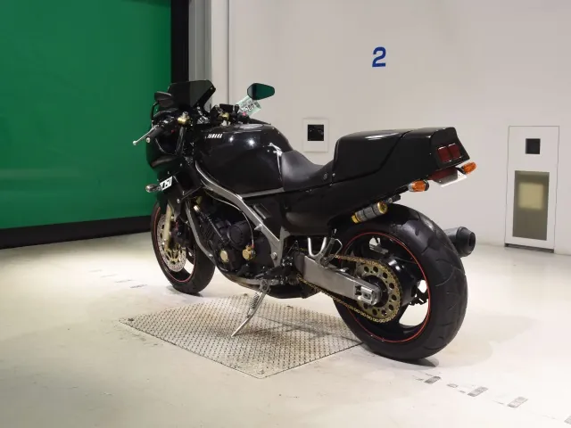 Yamaha FZ750 1986, чёрный, фото 6