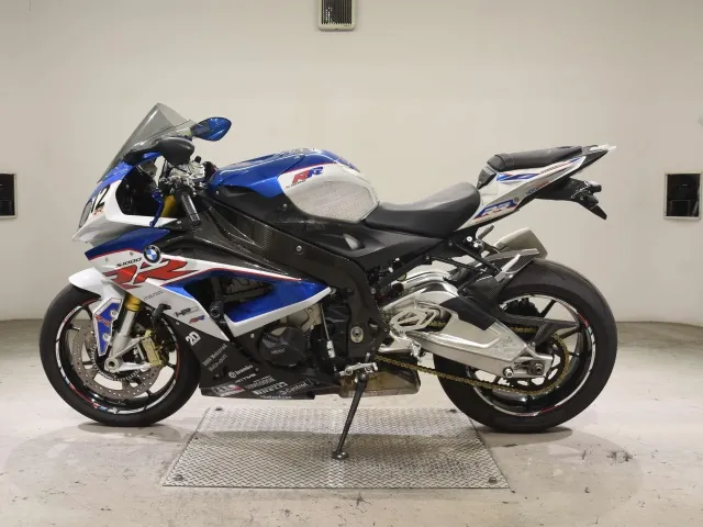 BMW S1000Rr 2018, белый, красный, синий, фото 2