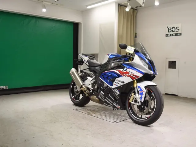 BMW S1000Rr 2018, белый, красный, синий, фото 3