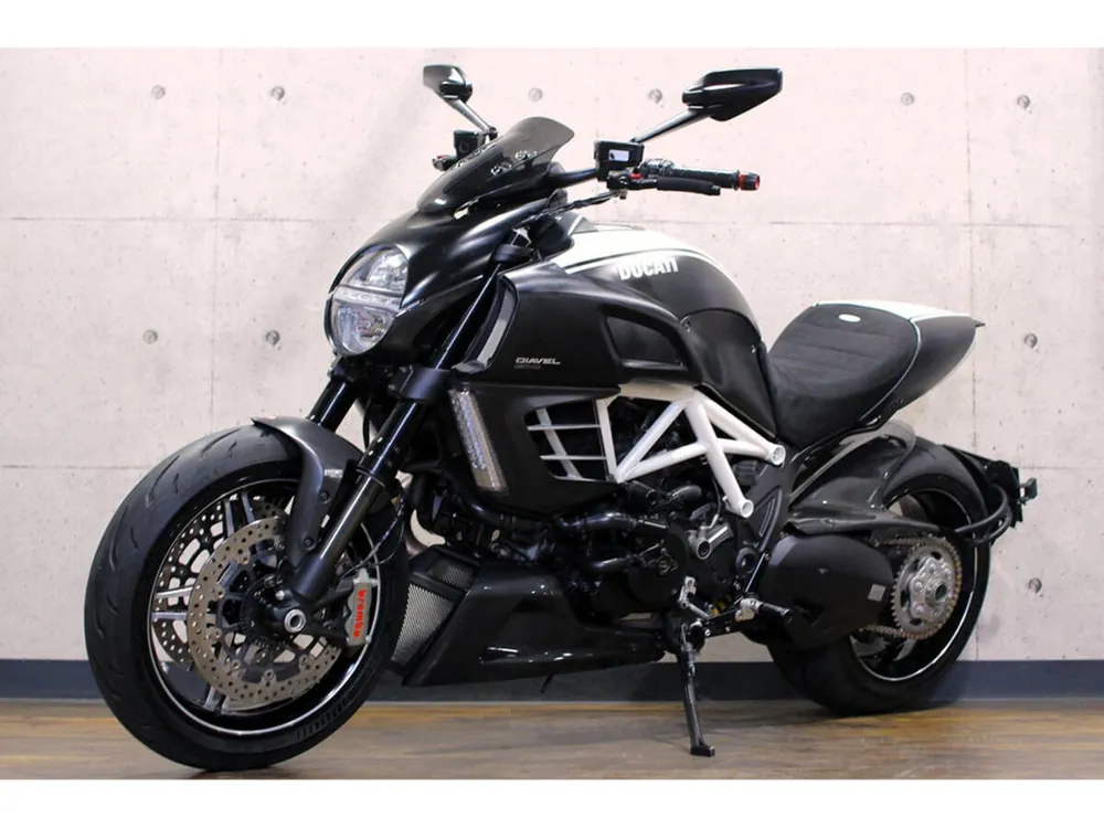 Ducati DIAVEL AMG 2012, фото 5