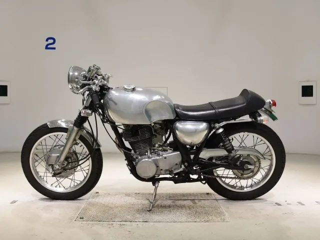 Yamaha SR400 1991, серебристый, фото 2