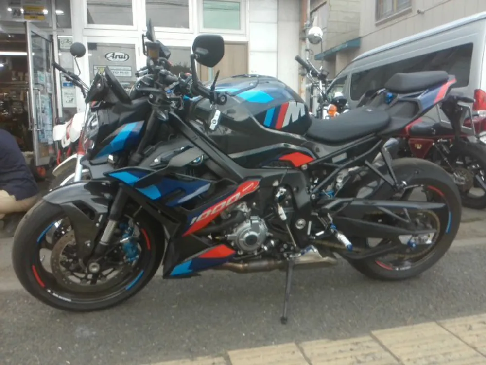 BMW M1000R 2023, чёрный, фото 2