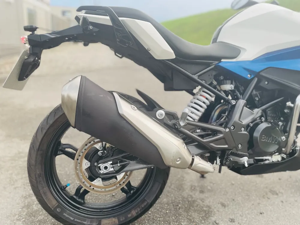 BMW G310R 2021, white / blue, фото 12