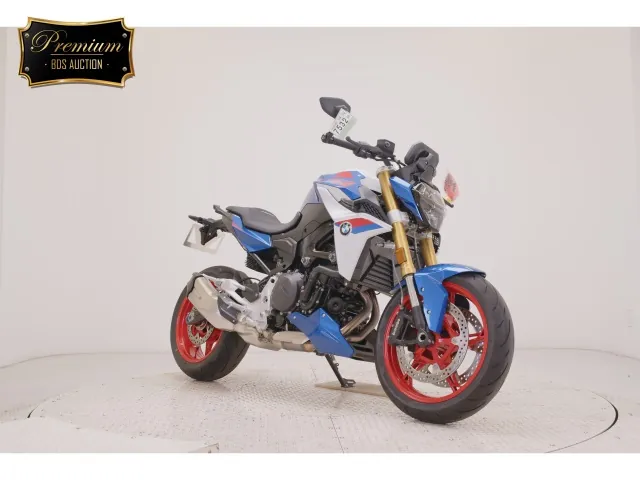 BMW F900R 2026, white | red | blue, фото 3