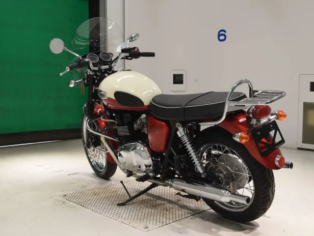 Triumph Bonneville T100 2012, белый, красный, фото 6