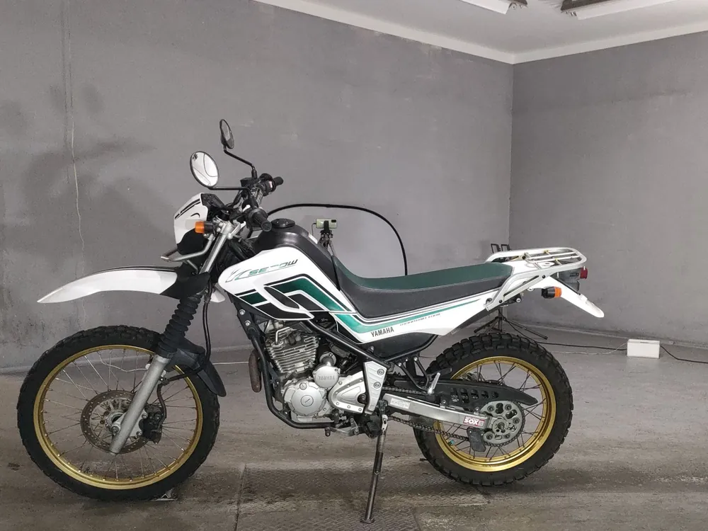Yamaha Serow 250, белый, зелёный, фото 2