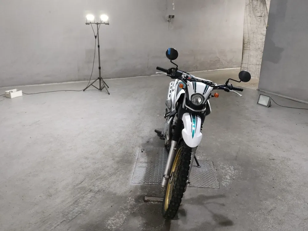 Yamaha Serow 250, белый, зелёный, фото 3