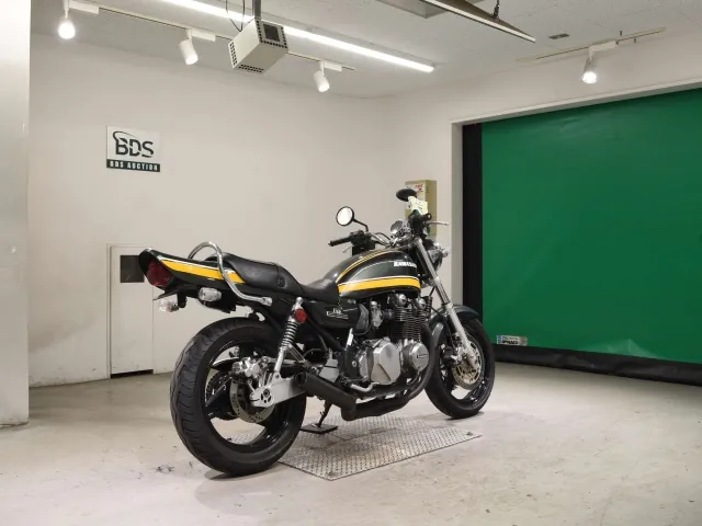 Kawasaki Zephyr750RS 1991, зелёный, фото 5