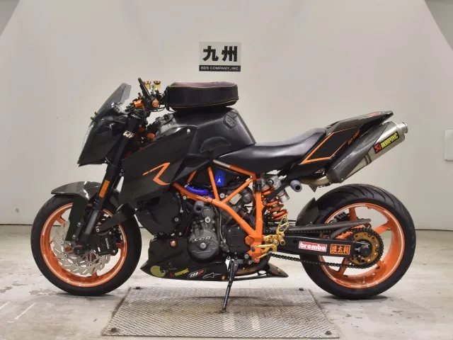 KTM 990 Super Duke R 2009, чёрный, фото 2