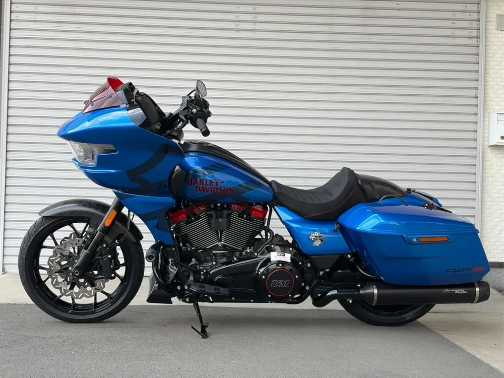 Harley-Davidson FLTRXSTSE CVO 2026, синий, фото 2