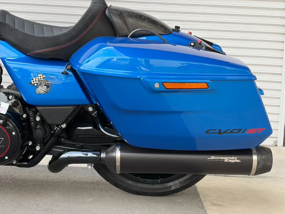 Harley-Davidson FLTRXSTSE CVO 2026, синий, фото 11