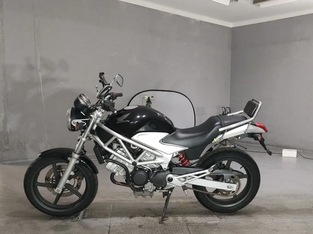 Honda VTR250 MC33, чёрный, фото 2