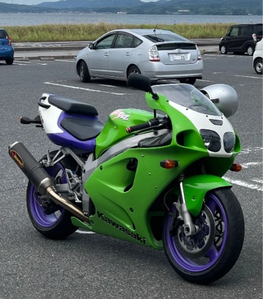 Kawasaki ZX-7R 1998, фото 3