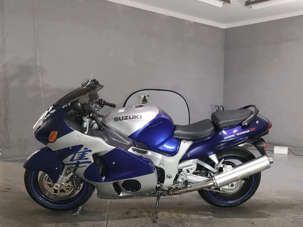 Suzuki GSX1300R Hayabusa 2002, silver / blue, фото 2