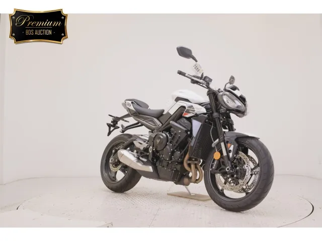 Triumph Street Triple R 2026, белый, фото 3