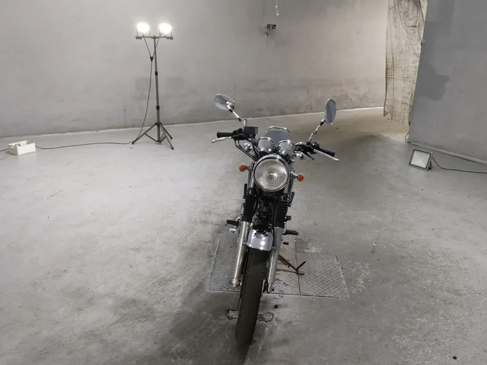 Yamaha SR400 2017, зелёный, фото 3