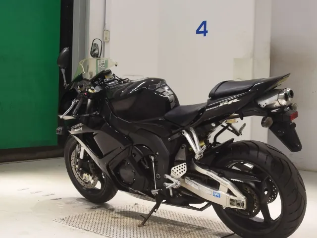 Honda CBR1000RR 2006, чёрный, фото 6