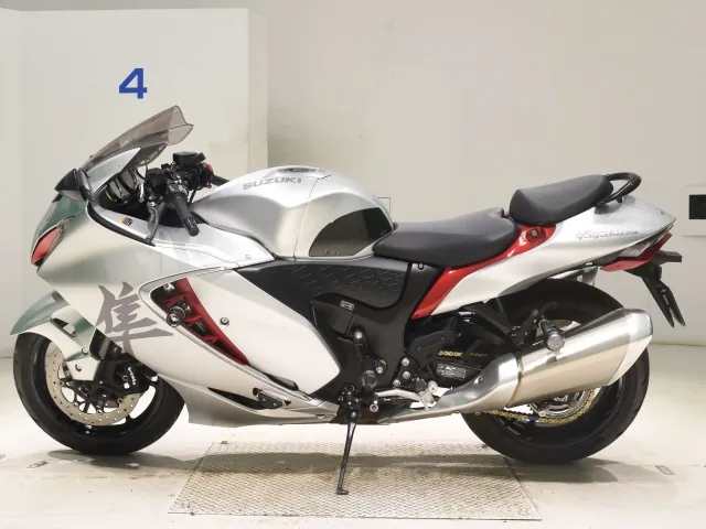 Suzuki Hayabusa 2022, matt silver, фото 2
