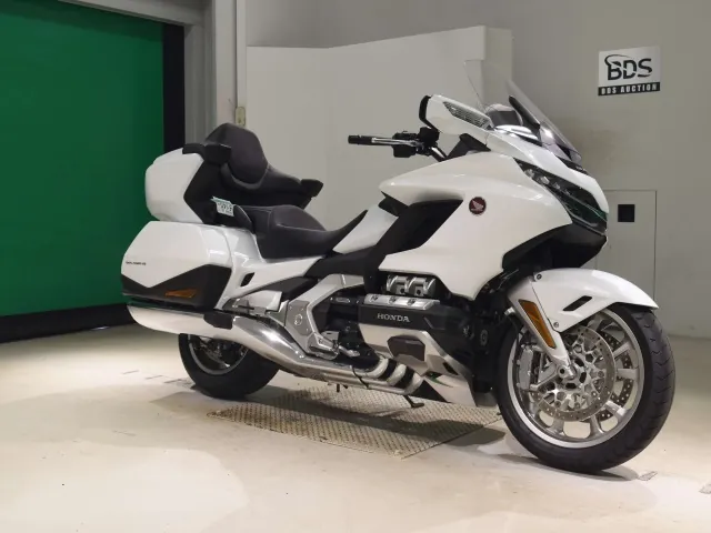 Honda GL1800 2026, белый, фото 3