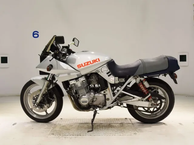 Suzuki GSX400S Katana 1992, серебристый, фото 2