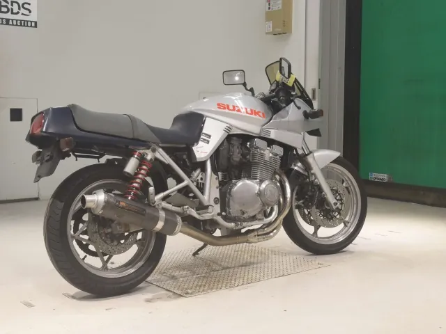 Suzuki GSX400S Katana 1992, серебристый, фото 5