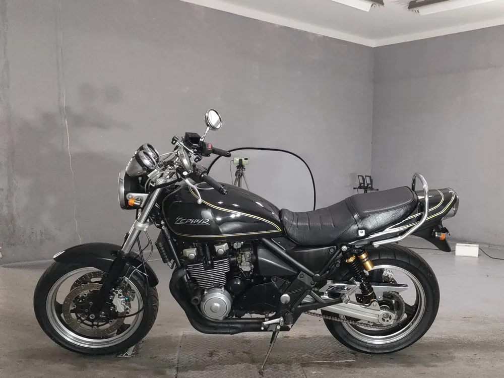 Kawasaki Zephyr 400 2004, чёрный, фото 2