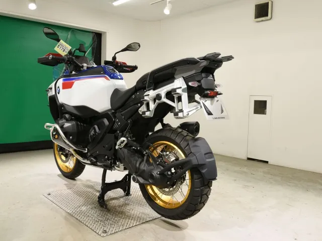 BMW R1300Gs Adv Asa 2026, white | red | blue, фото 6