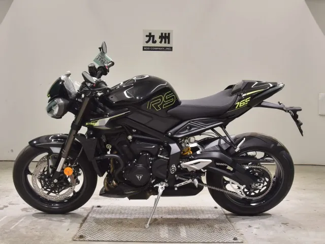 Triumph Street Triple RS 2026, чёрный, фото 2