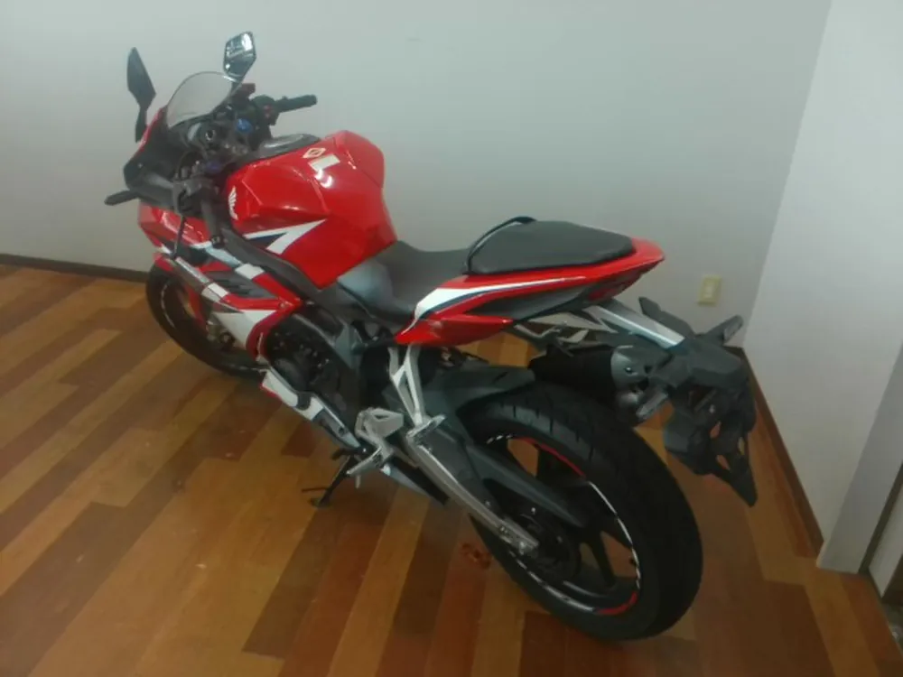 Honda CBR250RR, красный, фото 4
