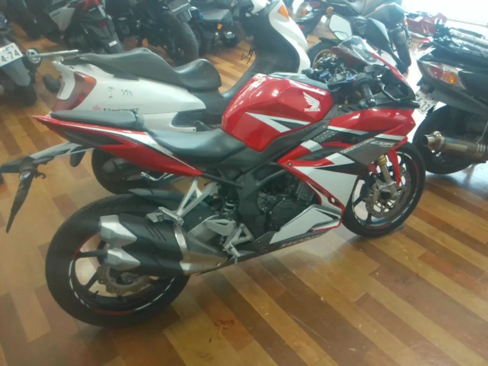 Honda CBR250RR, красный, фото 5