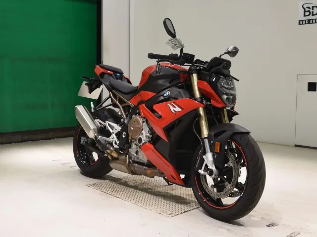 BMW S1000R 2021, красный, фото 3
