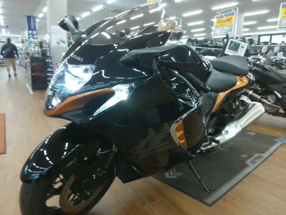 Suzuki Hayabusa 2021, black / orange, фото 4