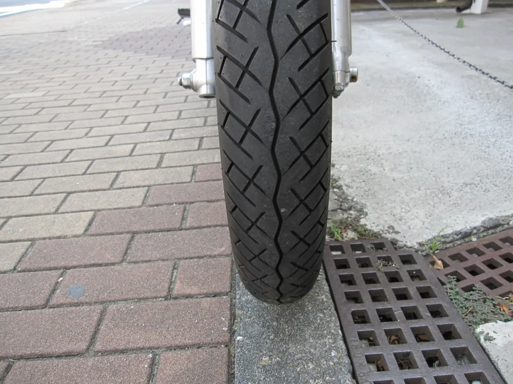 Yamaha SR400 Final Edition Limited 2021, синий, фото 9