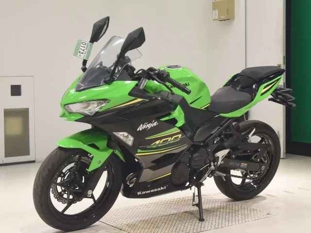 Kawasaki Z400 2023, black | green, фото 4