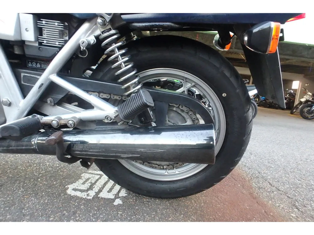 Suzuki GSX1100S Katana 1983, серебристый, фото 13