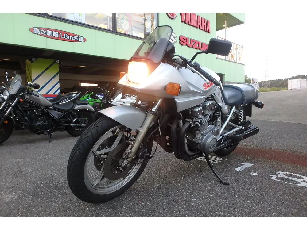 Suzuki GSX1100S Katana 1983, серебристый, фото 16