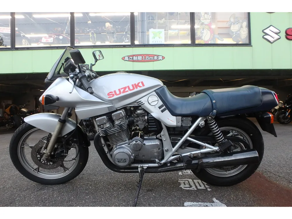 Suzuki GSX1100S Katana 1983, серебристый, фото 17